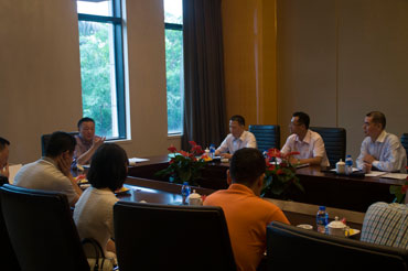 清远市何副市长、欧局长来我司参加关于入驻清远市总部经济建设规划的会议